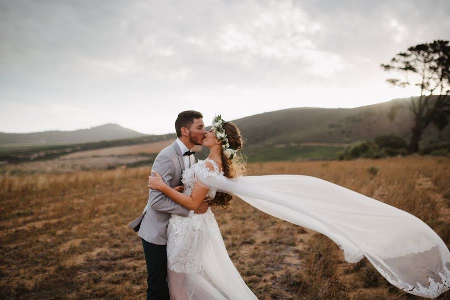 Fotografo di matrimoni Helena Krige (helenakrige). Foto del 1 gennaio 2019