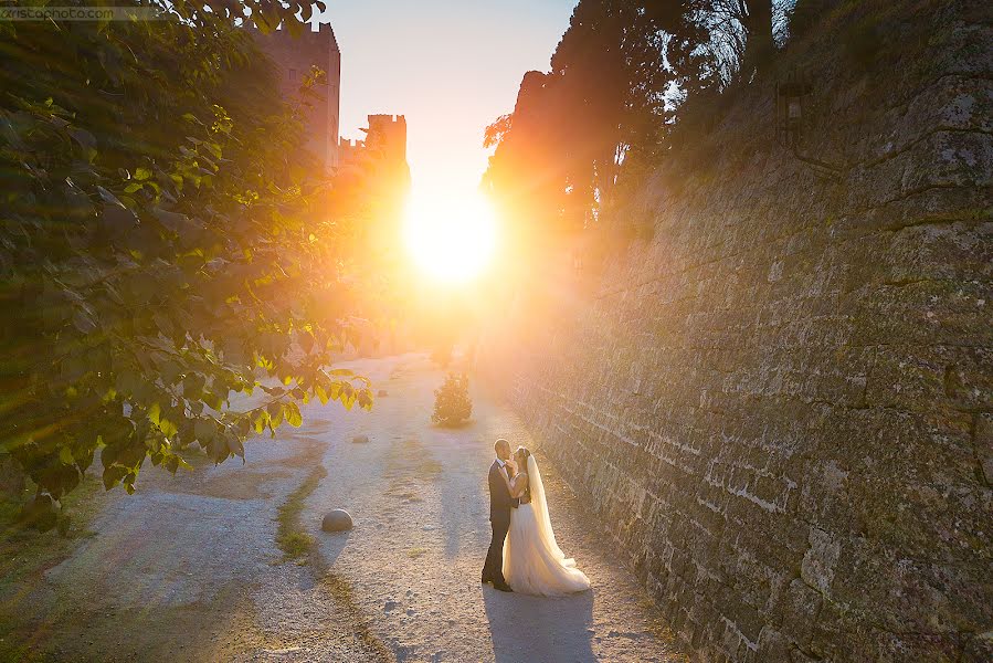 Fotografo di matrimoni Aris Kostemyakis (aristaphoto). Foto del 24 ottobre 2018