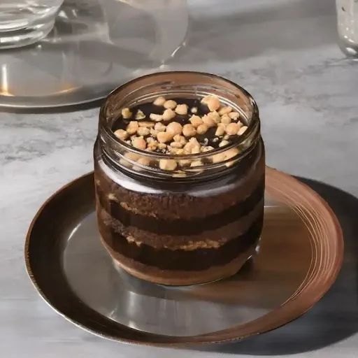 Choco Crunch Jar Cake