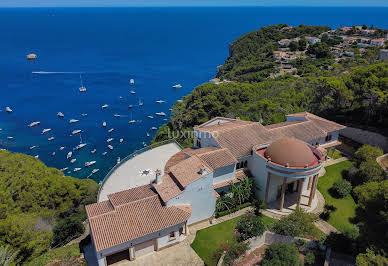 Maison avec piscine et terrasse 4