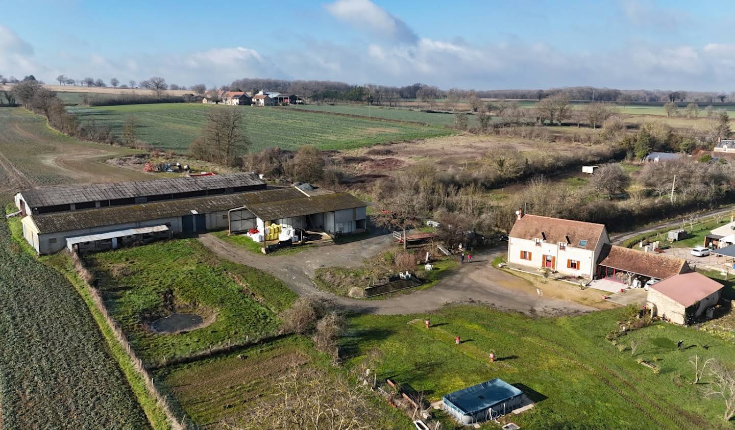 Corps de ferme La Châtre