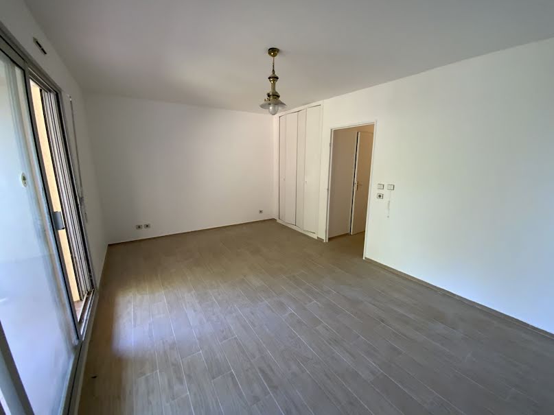Location  appartement 2 pièces 45 m² à Grasse (06130), 1 500 €