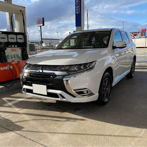 アウトランダーPHEV GG3W