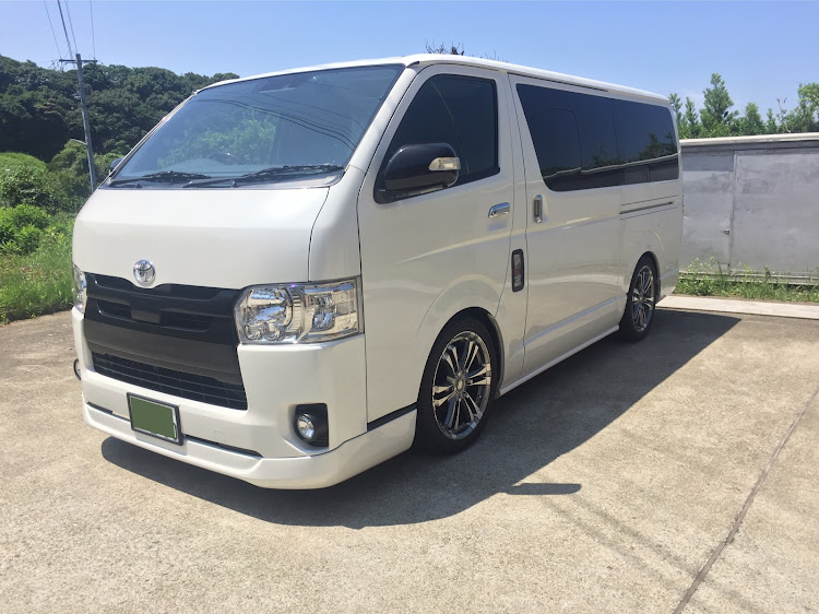ハイエースバンのDIY・夜勤ウィーク・洒落屯車・サイドステップ・物欲に負けそうに関するカスタム事例の投稿画像3枚目