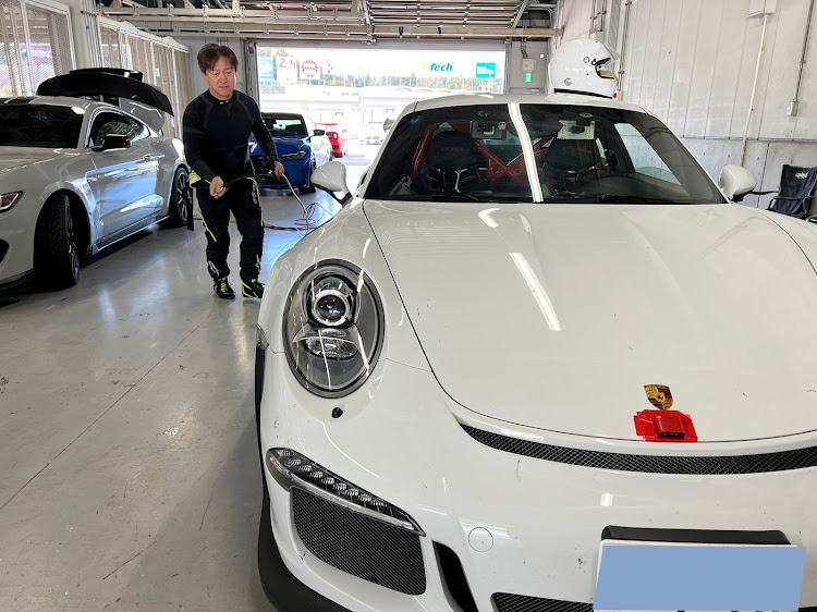 M4のe.BMWさんが投稿したカスタム事例の投稿画像2枚目