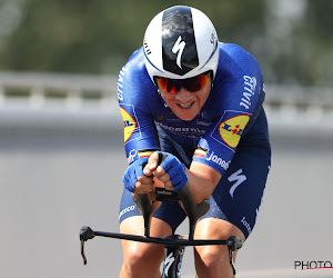 🎥 "Machtig": na Belgisch kampioen tijdrijden te zijn geworden... rijdt Yves Lampaert met de fiets naar huis