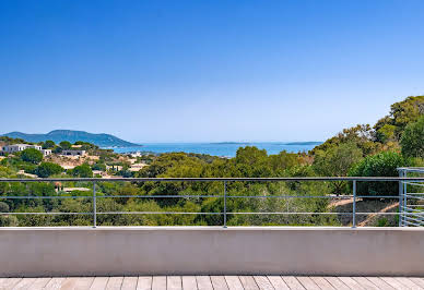 Villa avec piscine en bord de mer 4