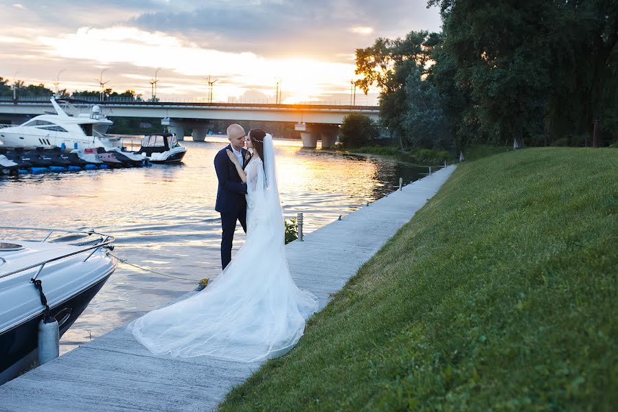 Svadobný fotograf Aleksandra Dyadenko (dyadenko). Fotografia publikovaná 11. júla 2020