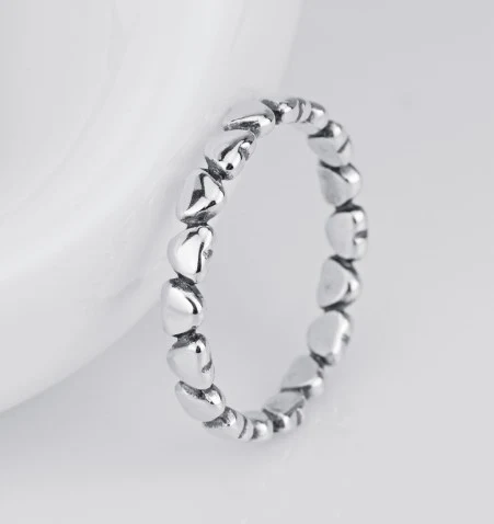 Anillo de corazón de plata de ley 925 para un amor eterno. Perfecto como regalo romántico o para expresar tus sentimientos con elegancia.