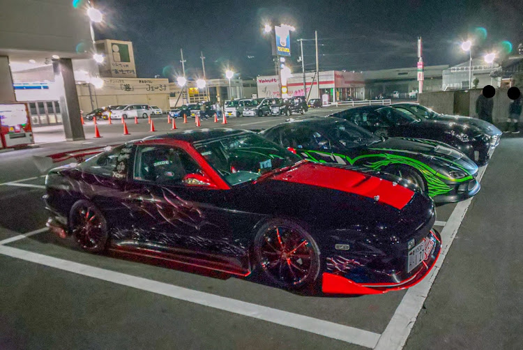 180SXの睡眠時間は3時間w・DIY・どんどんカスタムされていくZ😉・プチデブ活・眠すぎてタントのホイールを少しガリる😨に関するカスタム事例の投稿画像14枚目