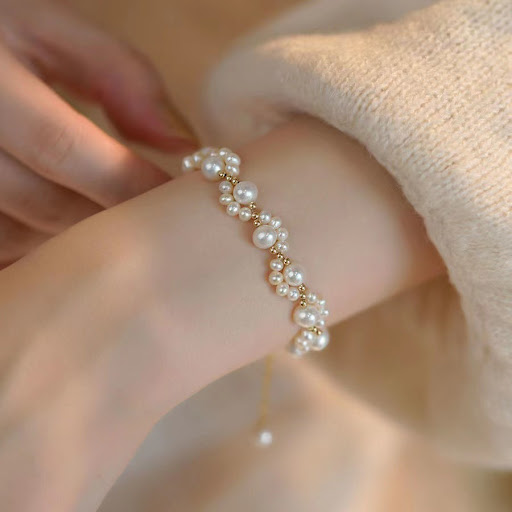 Title 4, Small Cat Claw Pearl Luxury Temperament Bracele...
