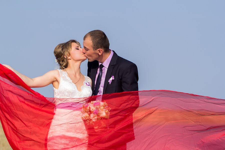 Fotógrafo de casamento Dmitriy Kondrashin (civil). Foto de 15 de junho 2015