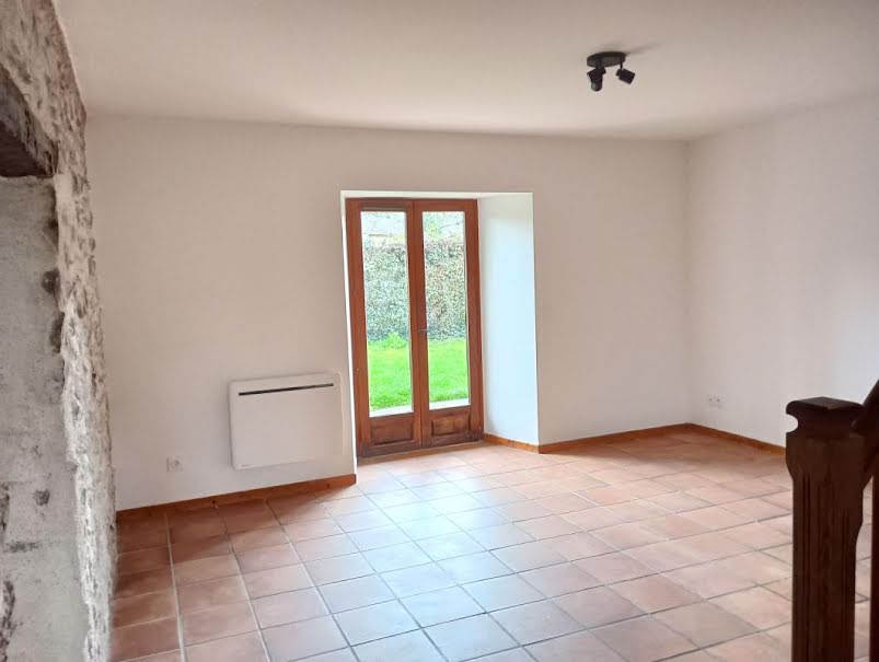 Location  appartement 4 pièces 114 m² à La Roche-sur-Foron (74800), 2 090 €