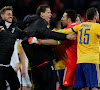 Szczesny, doelman van Juventus, lacht met de fans van Tottenham