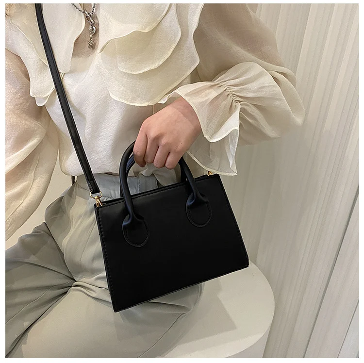 Title 2, Lente Nieuwe Crossbody Retro Draagbare Kleine V...