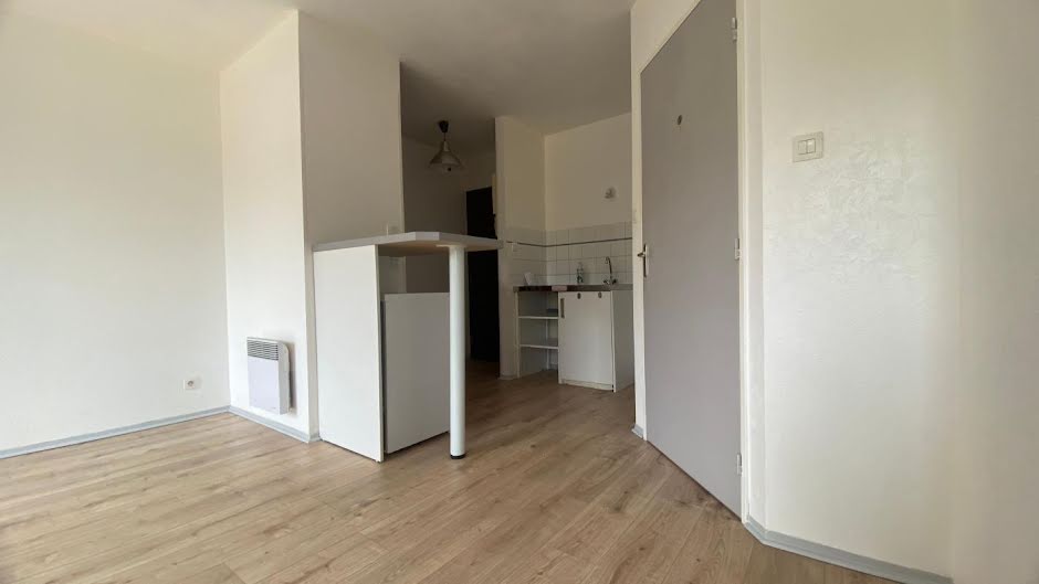 Location  appartement 2 pièces 30 m² à Rouffiac-Tolosan (31180), 475 €