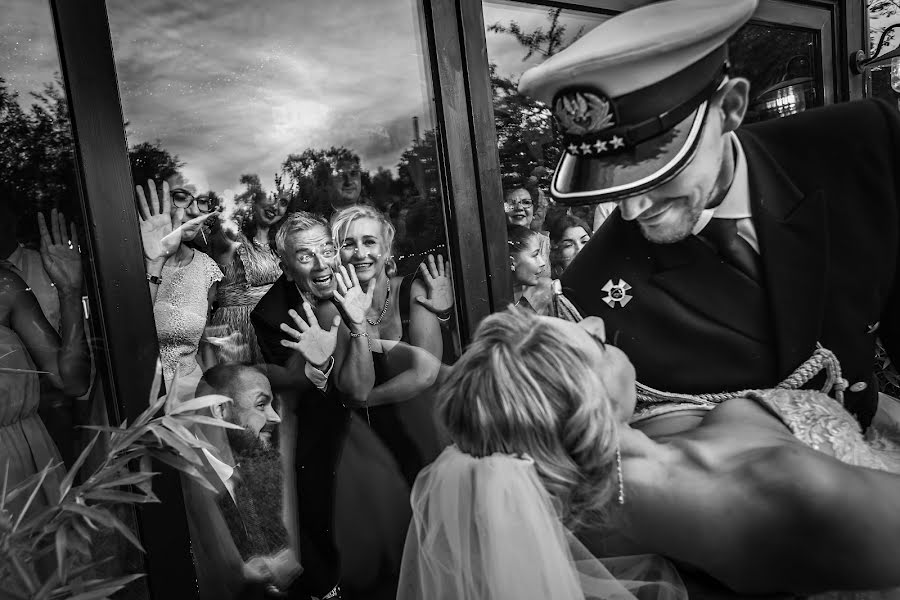 Wedding photographer Marcin Szwarc (szwarcfotografia). Photo of 2 November 2023