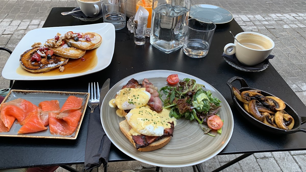 Eggs Benedict with gluten free bread