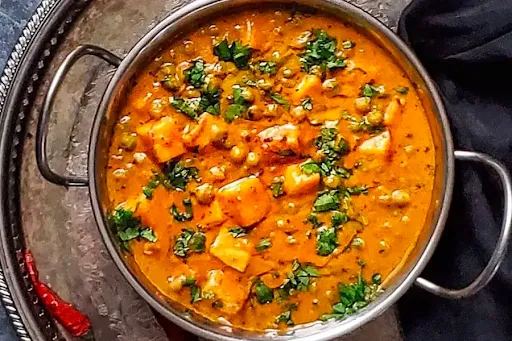 Matar Paneer