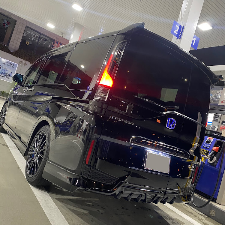 ステップワゴンの無限エアロ・ガソリンスタンドは盛れる・ブラックスタイル・コーティング再施工・ノブレッセに関するカスタム事例の投稿画像3枚目