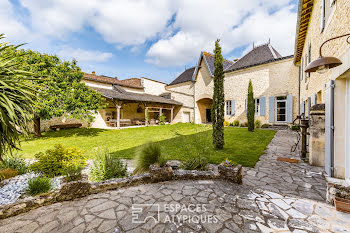 maison à Saint-Jean-d'Angély (17)