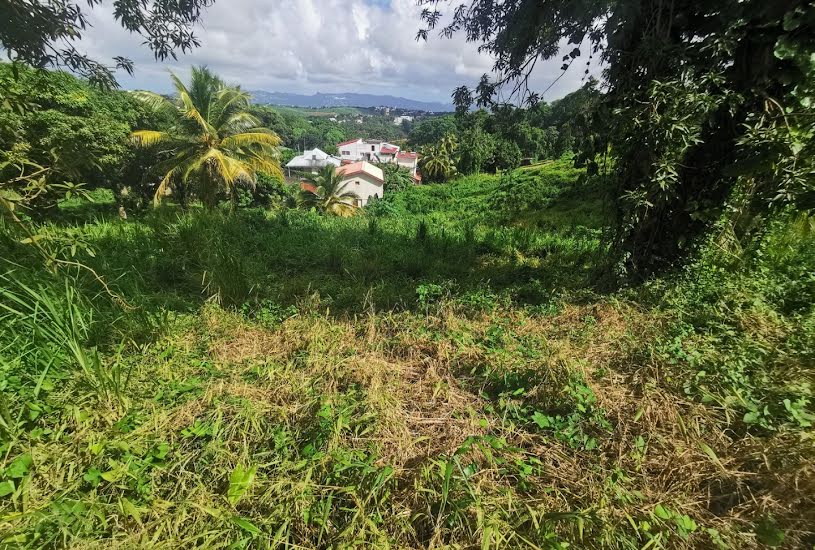  Vente Terrain à bâtir - à Fort-de-France (97200) 