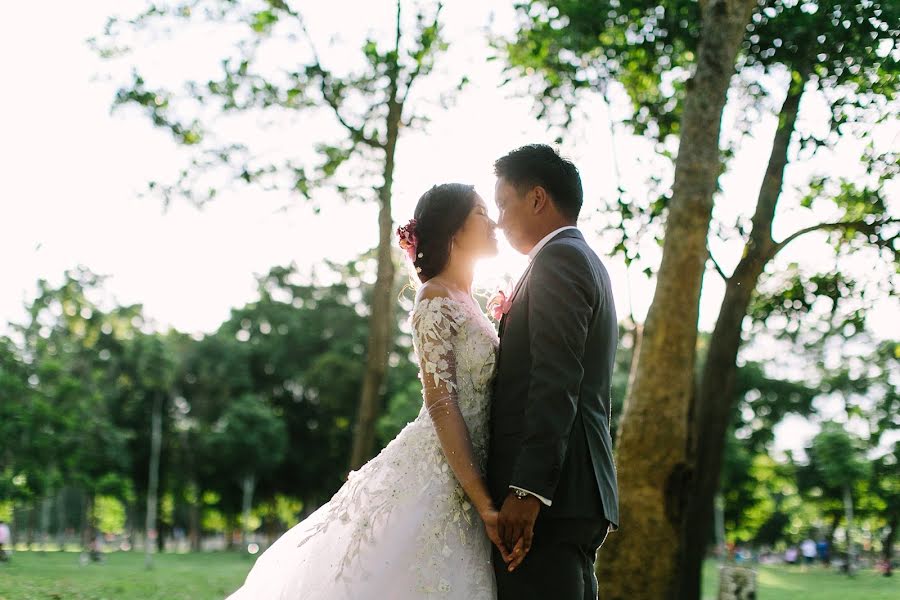 Fotógrafo de casamento Roldan Alindajao (therabbitfoot). Foto de 30 de janeiro 2019