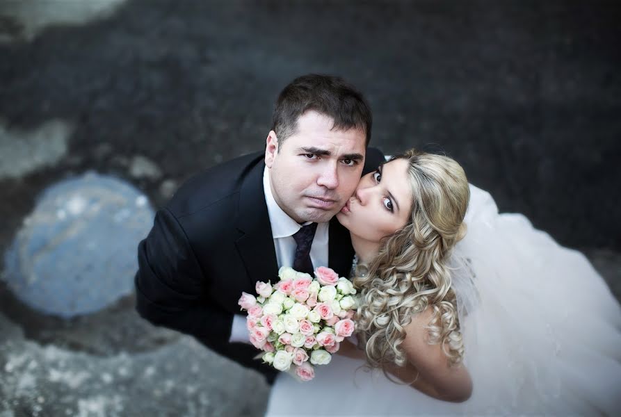 結婚式の写真家Artem Tolstykh (kent)。2015 6月7日の写真