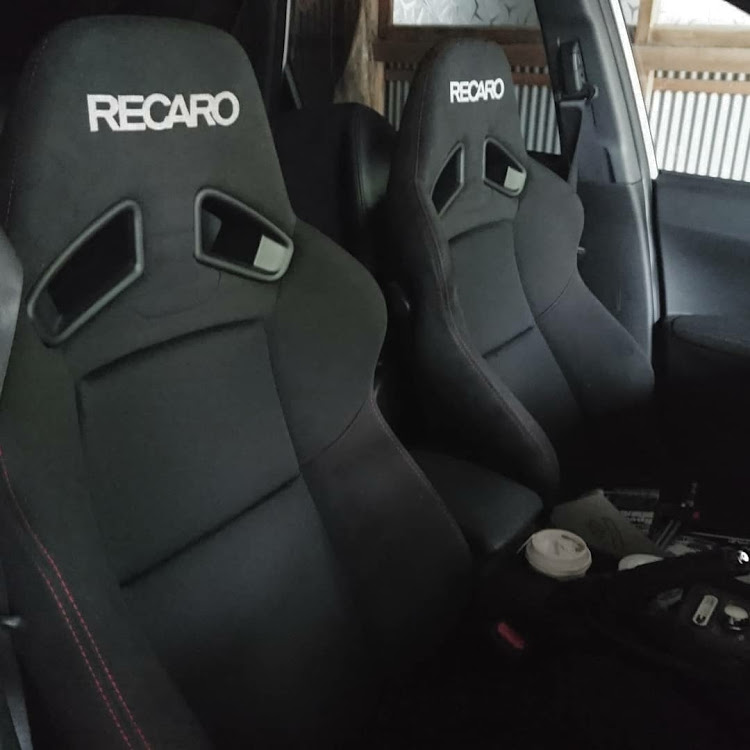 インプレッサ WRX STIのRECARO・RECAROシート・セミバケットシート・SR-7Fに関するカスタム事例の投稿画像1枚目