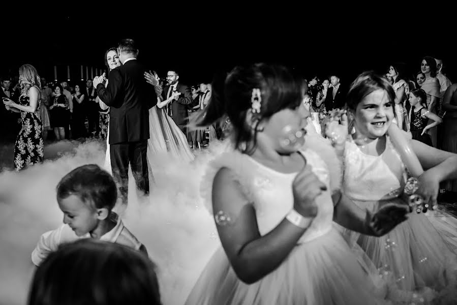 Fotógrafo de casamento Andrei Dumitrache (andreidumitrache). Foto de 3 de julho 2019