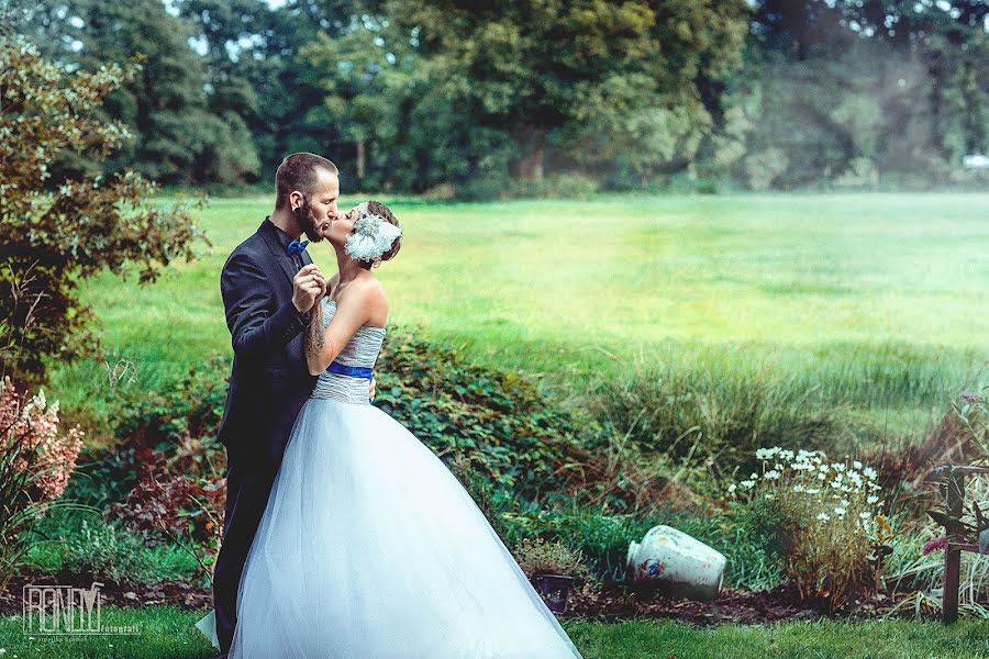 Photographe de mariage Rondel Meling (serdze85). Photo du 4 décembre 2015