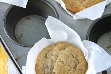The Easiest Banana Muffin Recipe