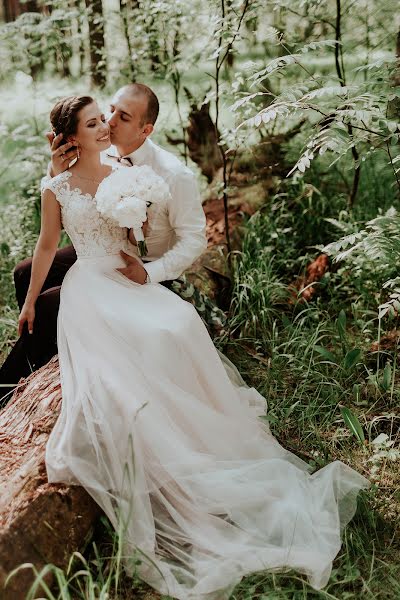 ช่างภาพงานแต่งงาน Lena Astafeva (tigrdi) ภาพเมื่อ 15 สิงหาคม 2020