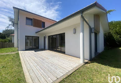 House with terrace 18
