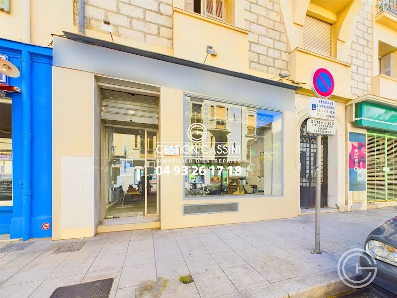 Location  locaux professionnels 2 pièces  à Nice (06000), 1 050 €