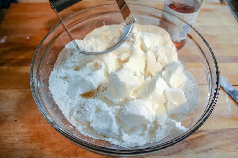 Flour, Shortening, Sugar, And Apple Cider Vinegar In A Bowl.