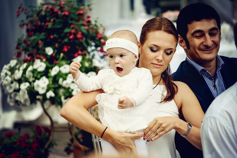 Fotógrafo de casamento Vadim Blagoveschenskiy (photoblag). Foto de 3 de agosto 2016