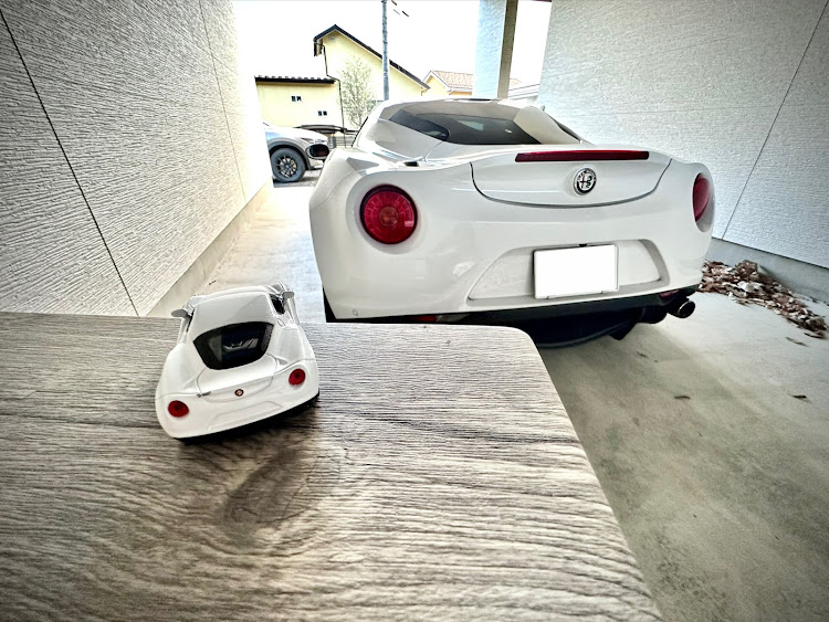 4Cの4C・アルファロメオ・新年のご挨拶に関するカスタム事例の投稿画像2枚目