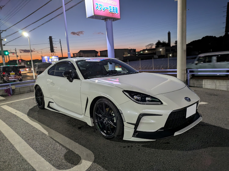 GR86のGR86&BRZ乗りの方と繋がりたい・夜の洗車は寒い・#春になったら沢山コラボしたいなぁ・GR86カッコいい・寒い冬を乗り切れ！に関するカスタム事例の投稿画像3枚目