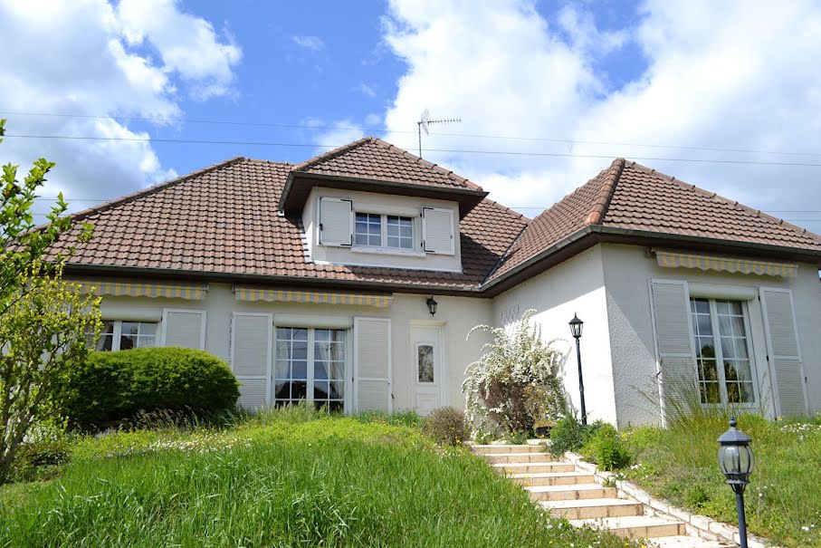 Vente maison 5 pièces 150 m² à Chatellerault (86100), 212 000 €
