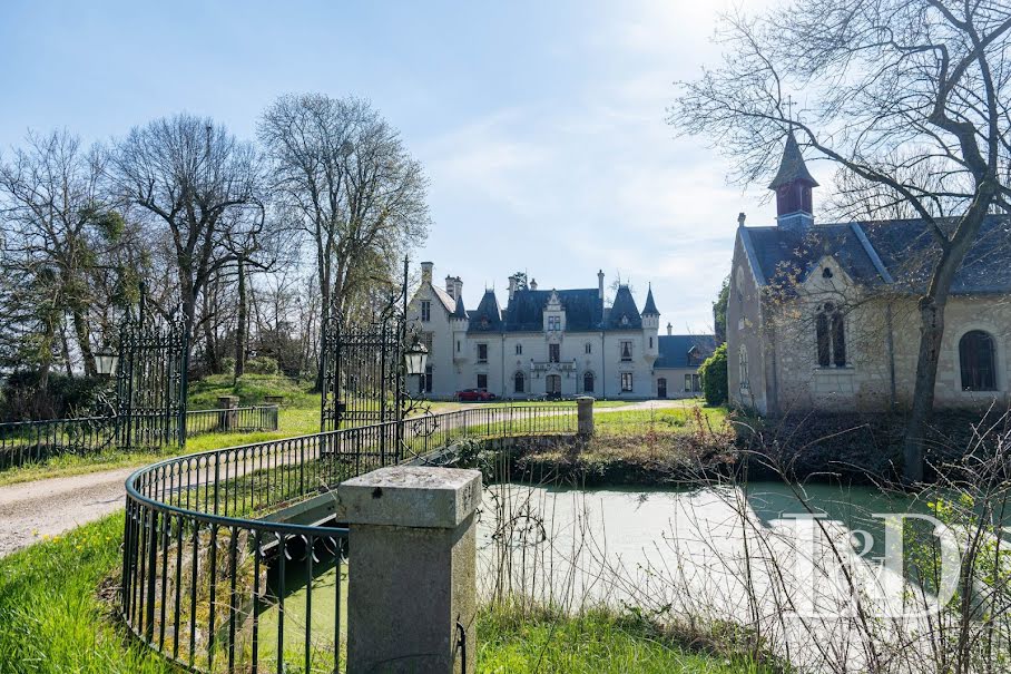 Vente château 16 pièces 580 m² à Vivy (49680), 1 800 000 €