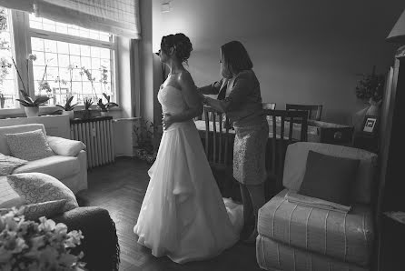 Fotografo di matrimoni Luca Caparrelli (lucacaparrelli). Foto del 27 novembre 2018