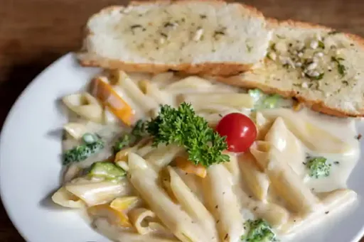 Chicken White Sauce Macaroni Pasta