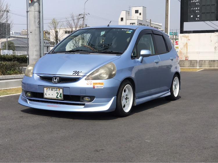 フィットのチームローガン関西・チームローガン撮影班・村田自動車・桜とコラボの撮影に関するカスタム事例の投稿画像1枚目