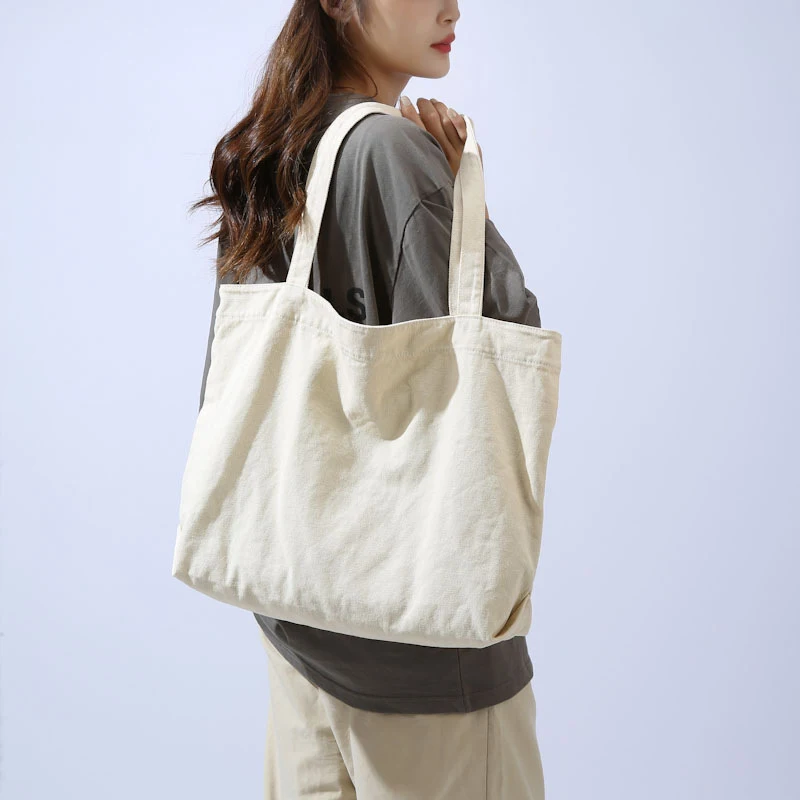 Plain Simple One-shoulder Canvas Bag. Lightweight and versatile, ideal for everyday use, carrying essentials with comfor
