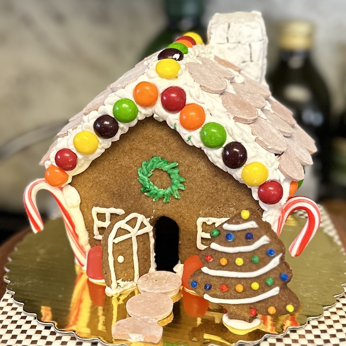 Gingerbread House Kit
(Sample shown assembled)