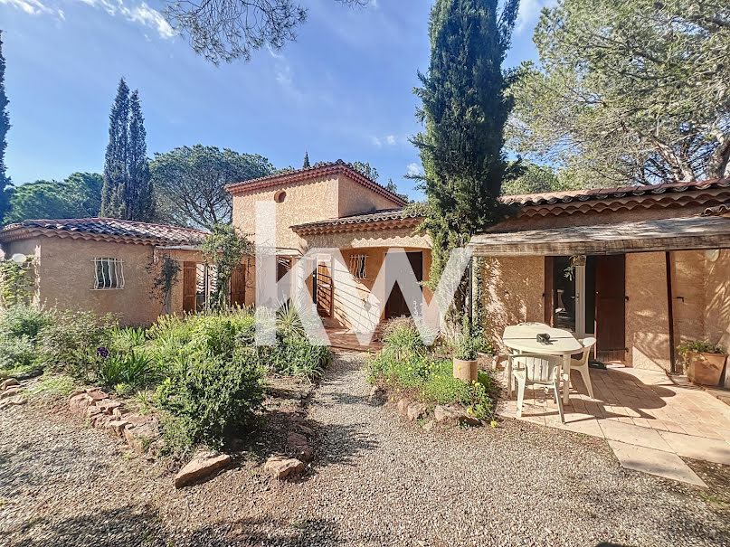 Vente maison 6 pièces 195 m² à Frejus (83600), 599 900 €