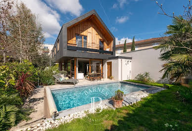 Villa with pool 11