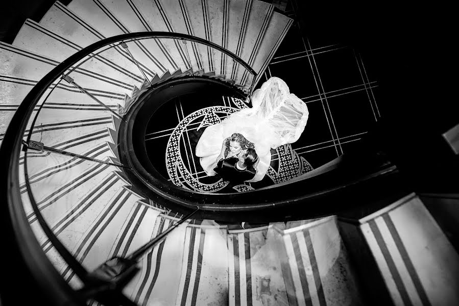 Wedding photographer Marius Marcoci (mariusmarcoci). Photo of 11 March 2016