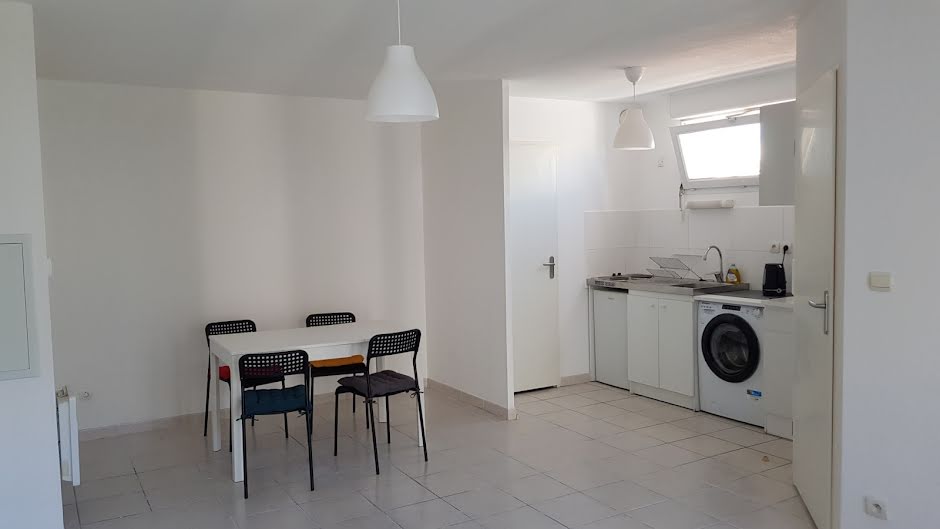 Location meublée appartement 2 pièces 54.12 m² à Nimes (30000), 640 €